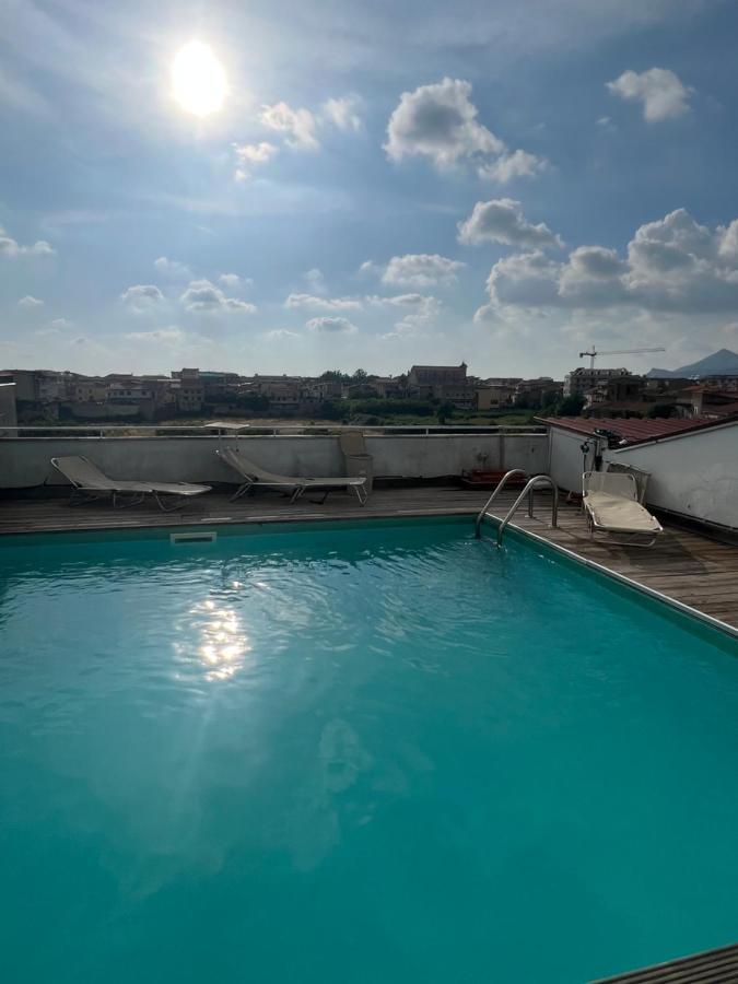 Amala, Luxury Pool Loft Apartment San Nicola La Strada ภายนอก รูปภาพ